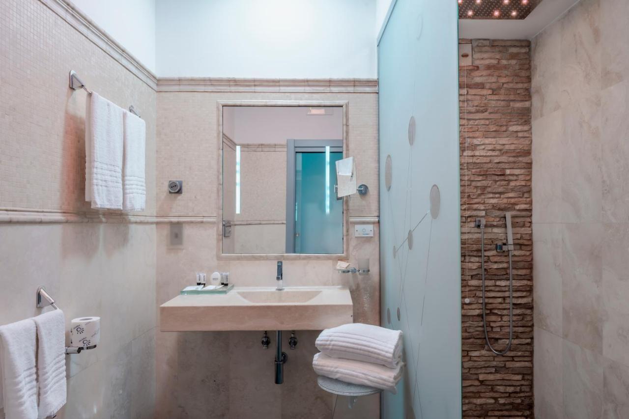Hotel Trecento Rome Bagian luar foto