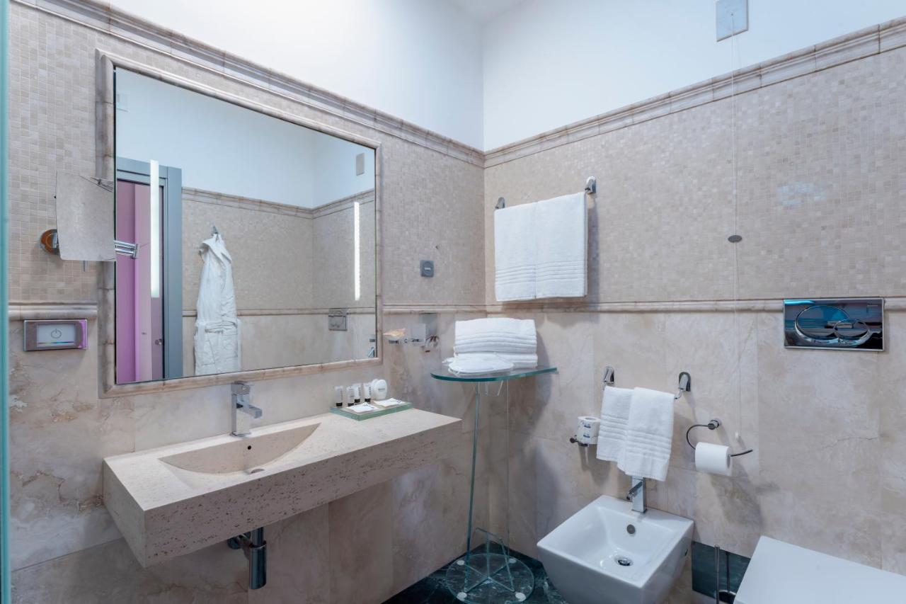 Hotel Trecento Rome Bagian luar foto