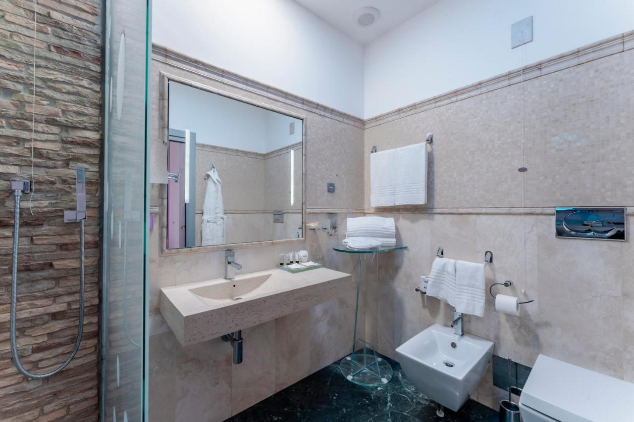Hotel Trecento Rome Bagian luar foto